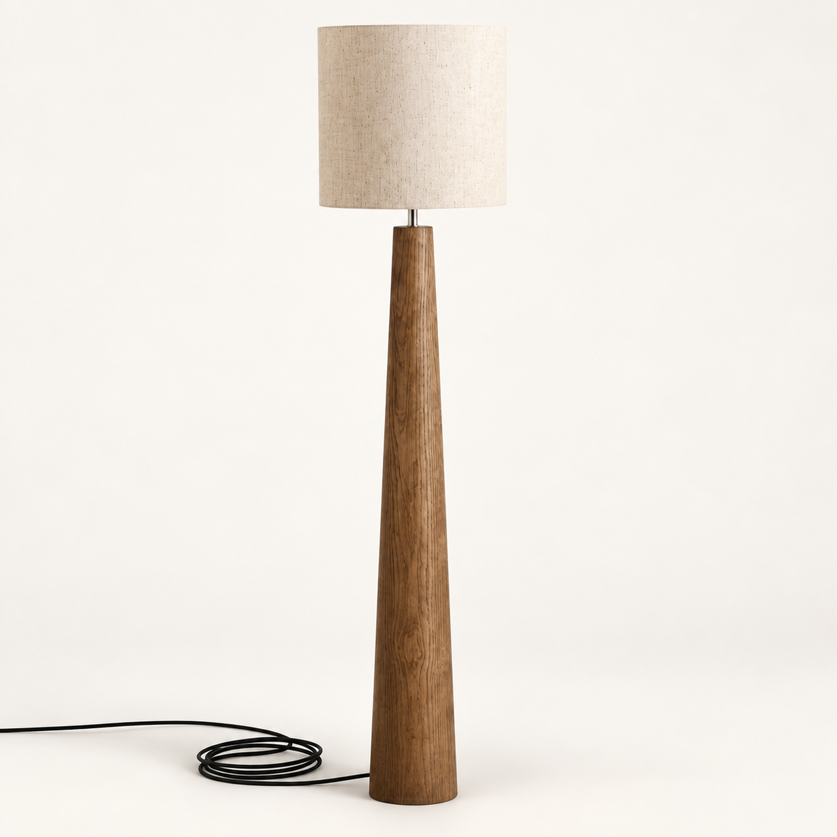 Fusto - taps toelopende houten vloerlamp - hoofdfoto