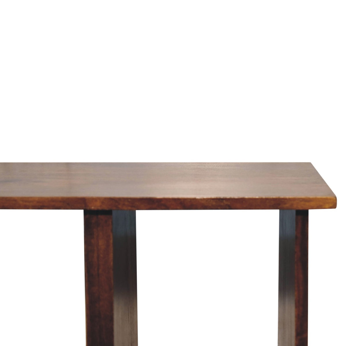 Tria - salontafel van mangohout met drie open vakken - detail van tafelblad en vakken
